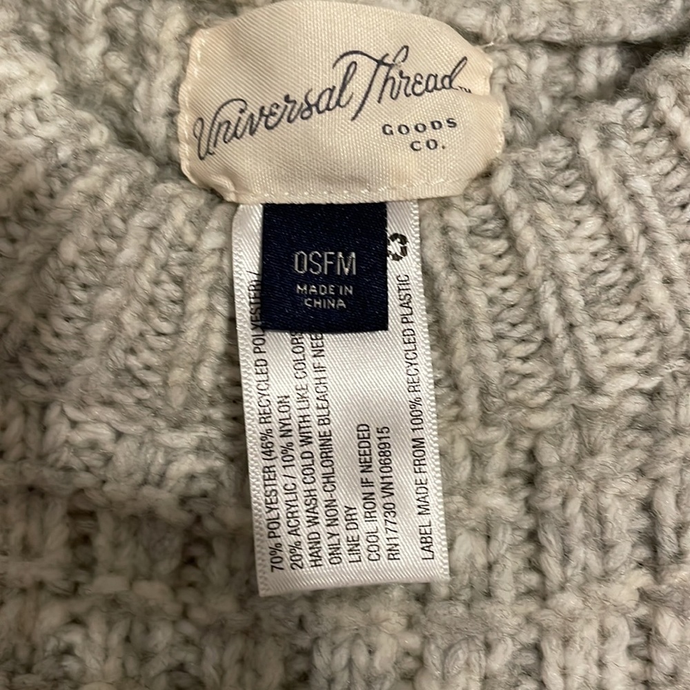 Universal Thread Pullover Sweater One Size - image 4